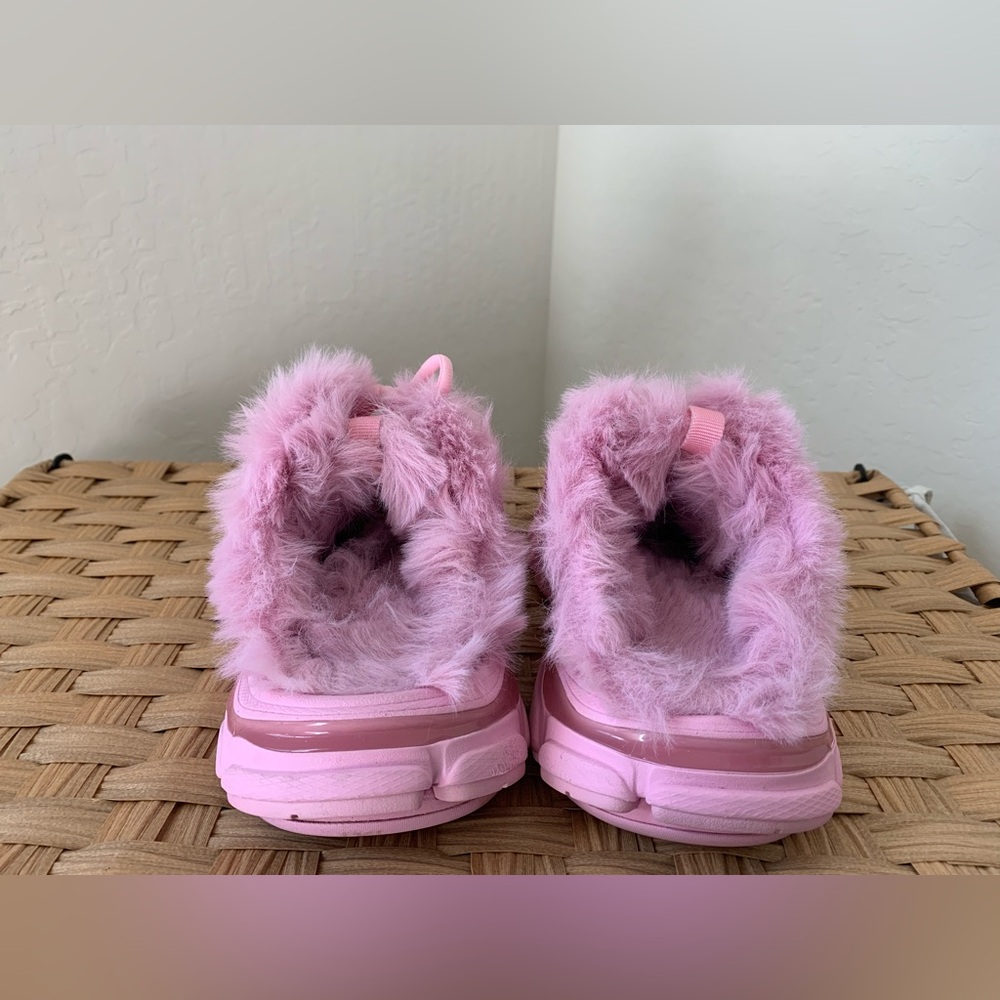 Balenciaga Pink Fur Sneakers - Picture 2 of 4